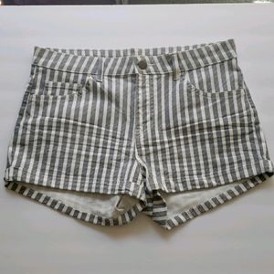 H&M summer shorts NEW